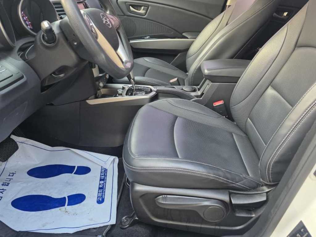 Ssangyong Tivoli - Vista 10