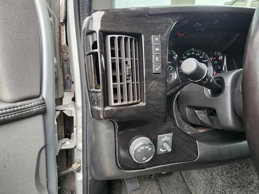 Chevrolet Express van 2017 Plateado - Importación desde Corea - HF Imports Iquique - Foto 14