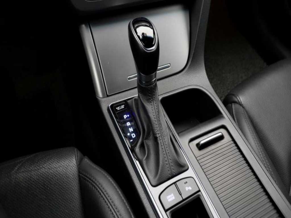 HYUNDAI Sonata - Vista 10