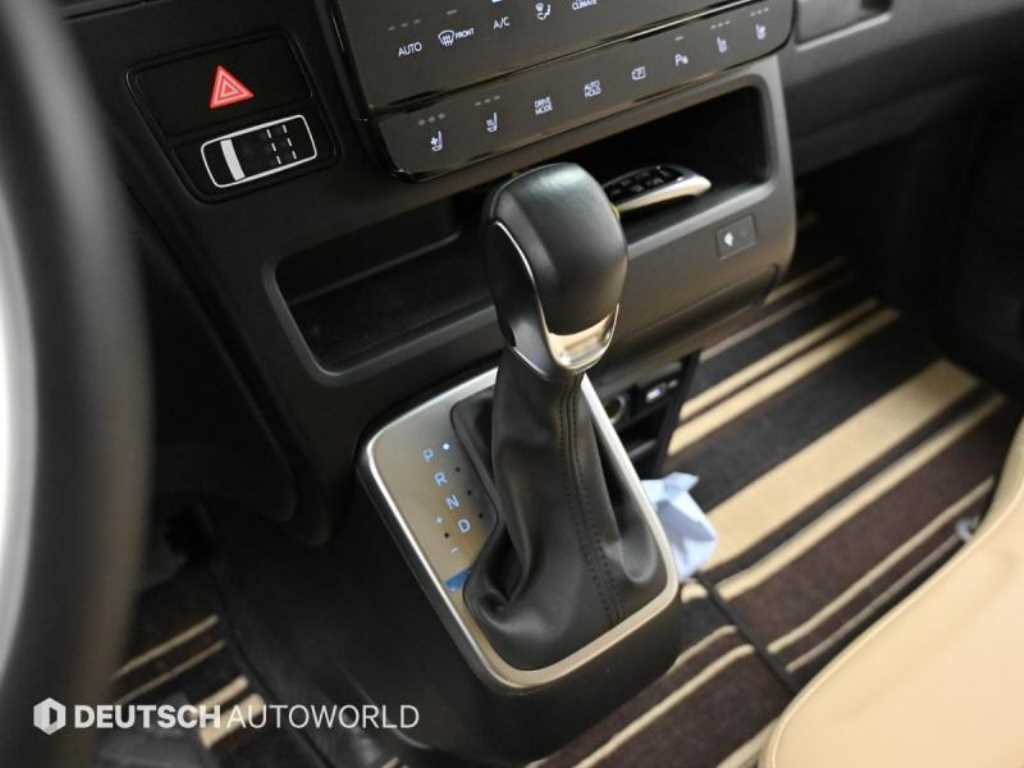 HYUNDAI Staria - Vista 9