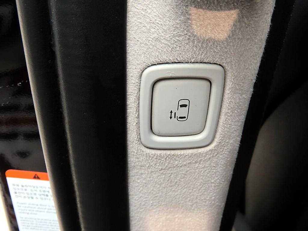 HYUNDAI Staria 2022 Negro - Importación desde Corea - HF Imports Iquique - Foto 17