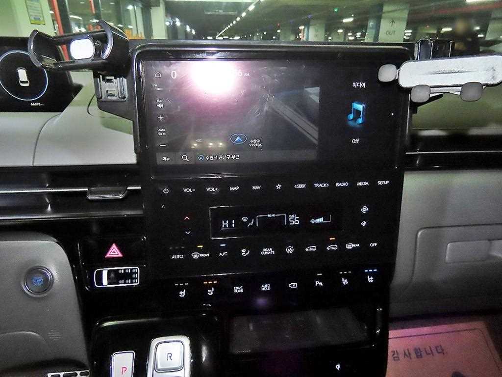 HYUNDAI Staria - Vista 11