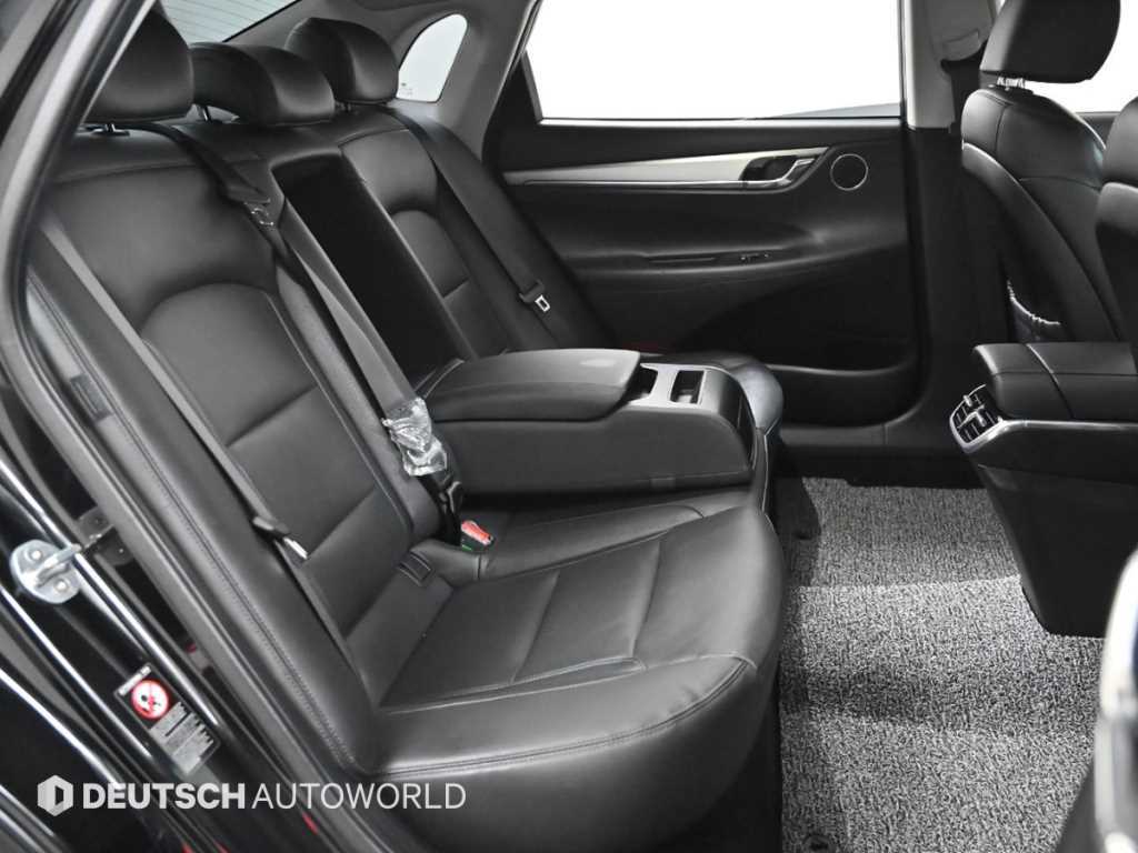 HYUNDAI Grandeur - Vista 12