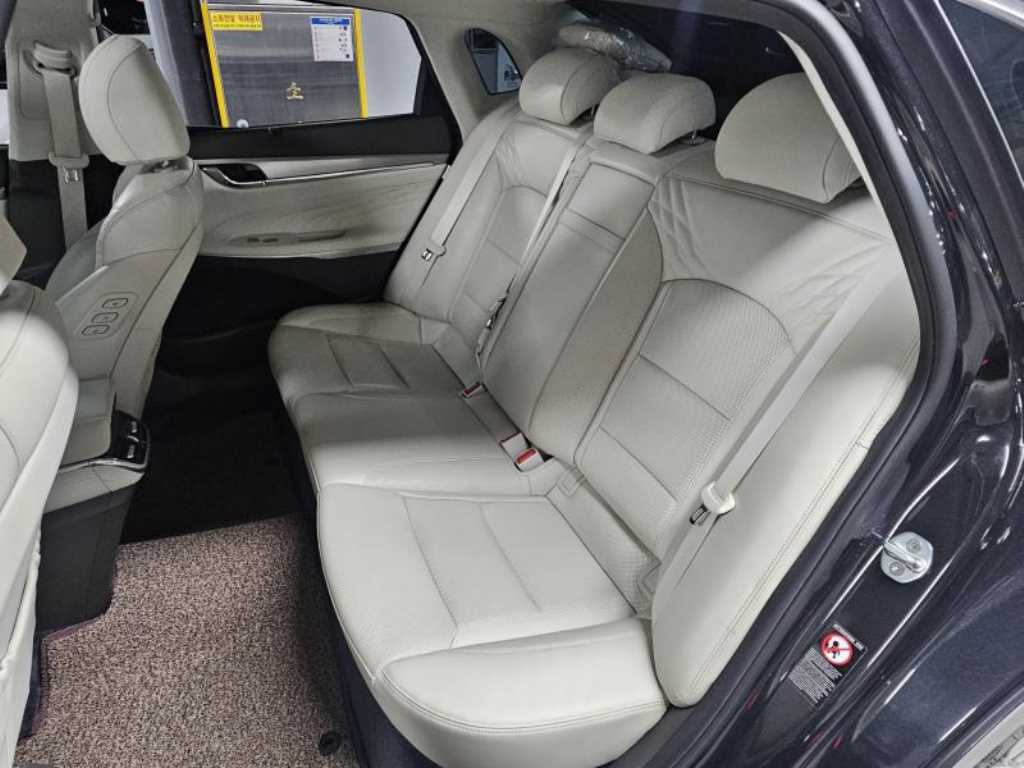 HYUNDAI Grandeur - Vista 8