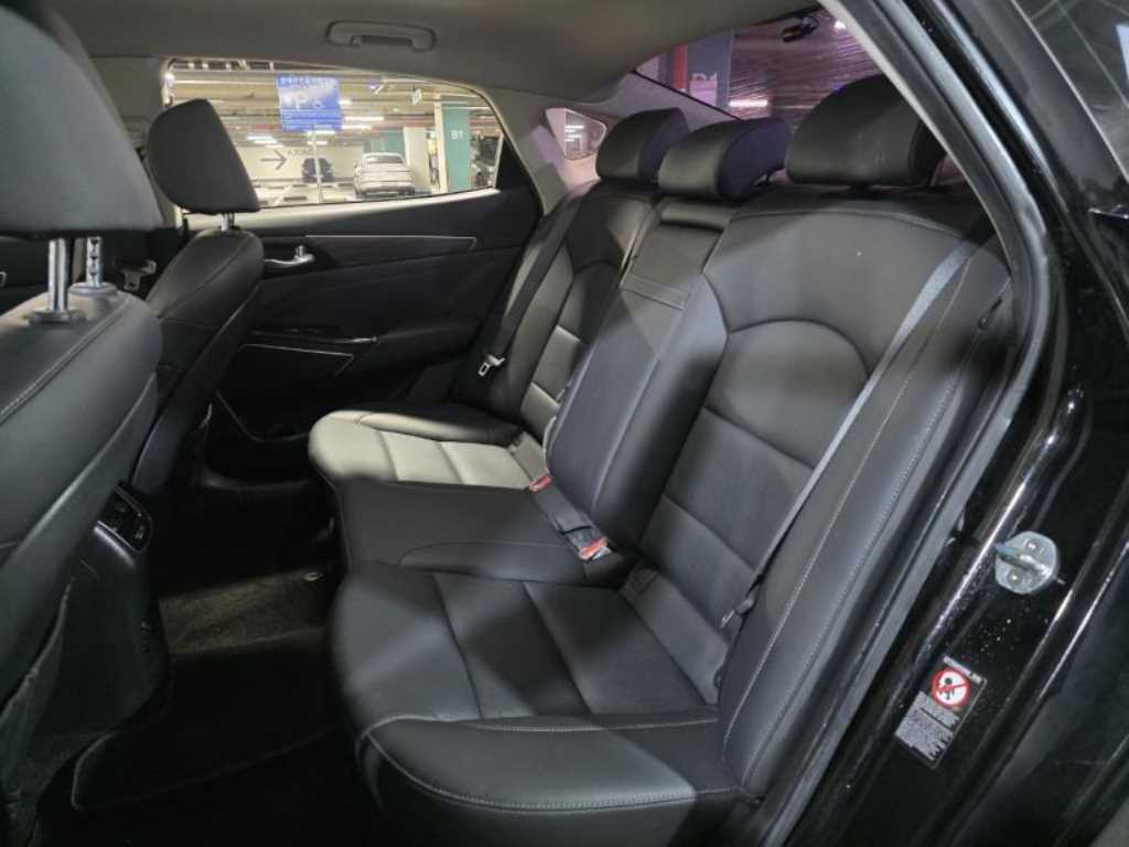 KIA K7 - Vista 8