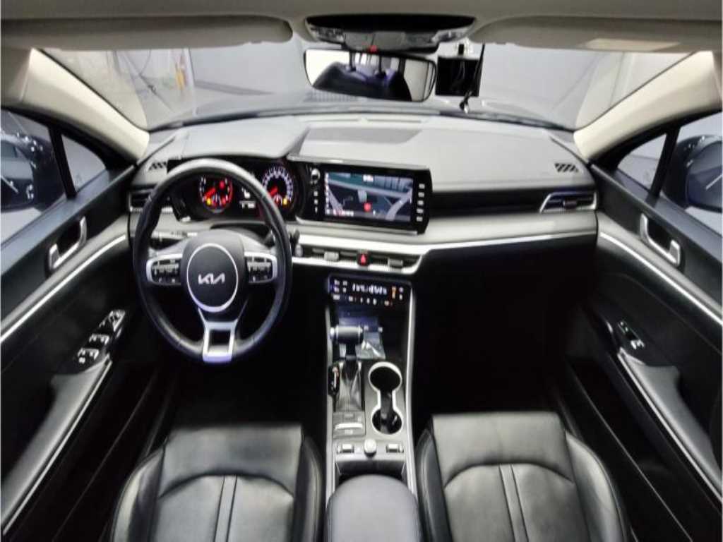 KIA K5 - Vista 11