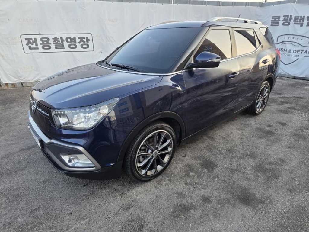 Ssangyong Tivoli - Vista 2