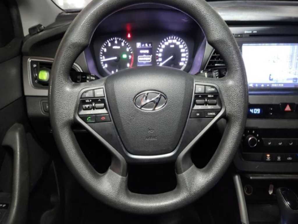 HYUNDAI Sonata - Vista 6