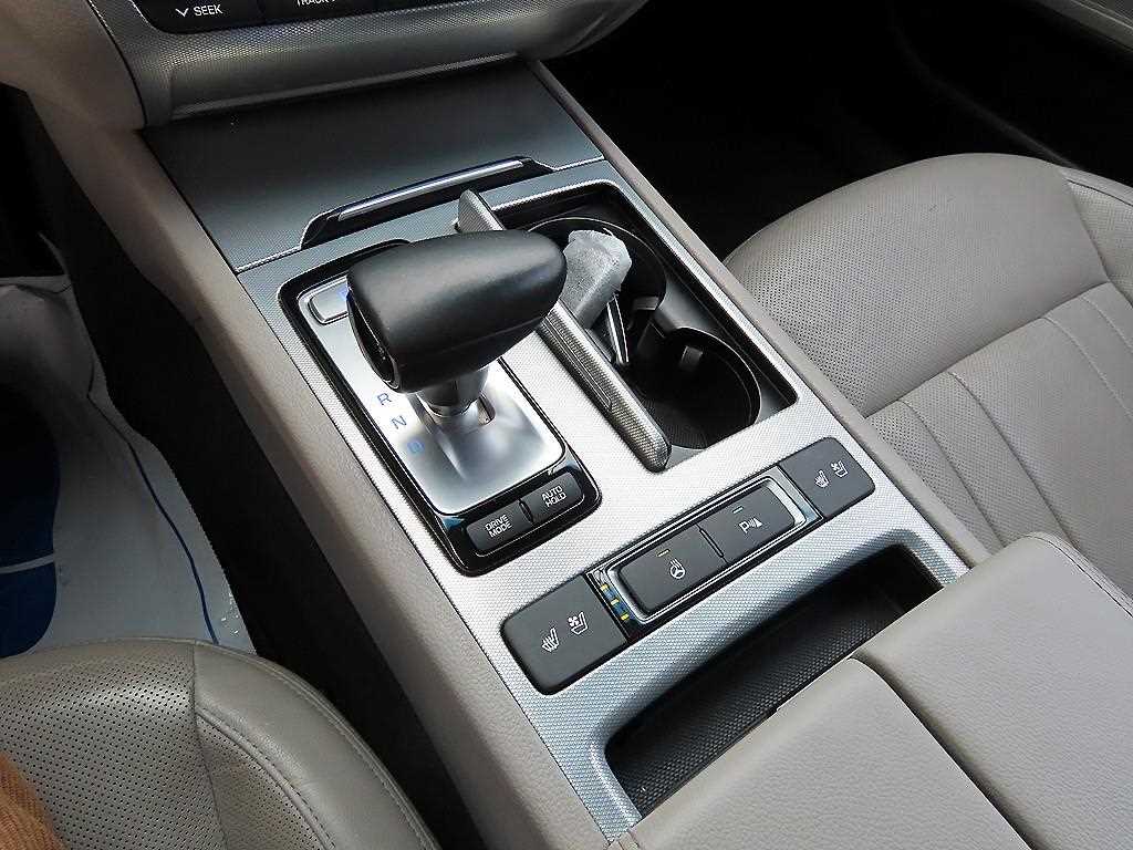 Genesis G80 - Vista 10