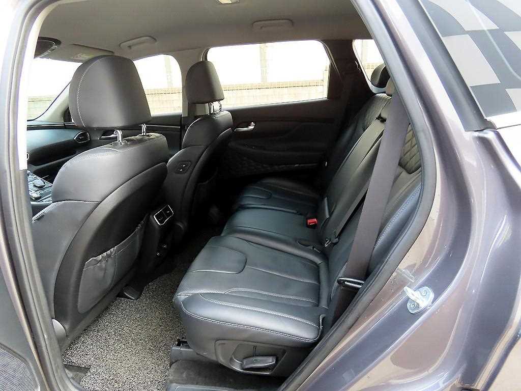 HYUNDAI Santa Fe - Vista 6