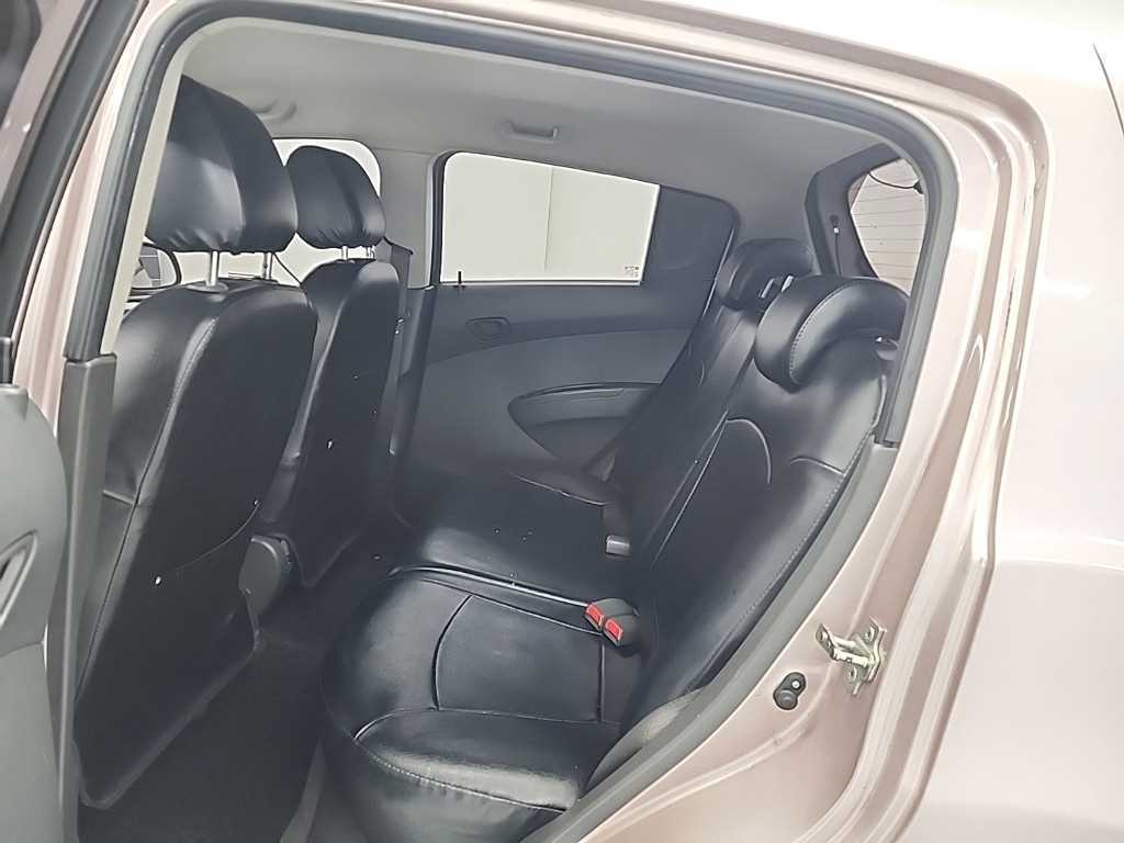 Chevrolet Spark - Vista 12