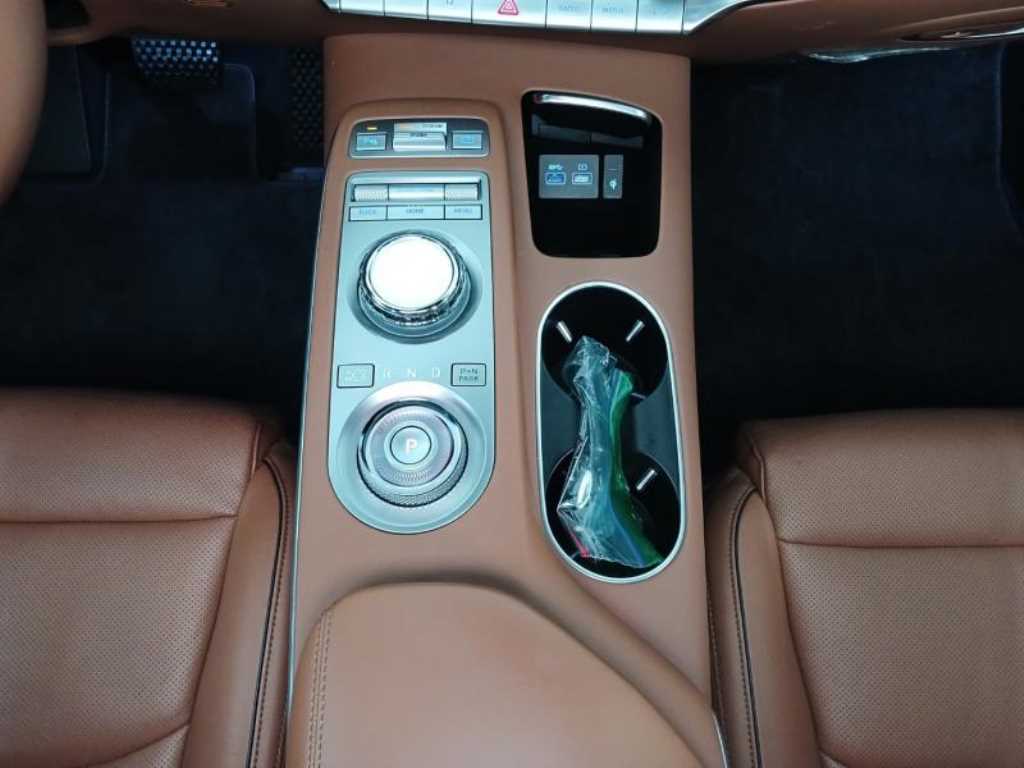 Genesis GV70 2024 Blanco - Importación desde Corea - HF Imports Iquique - Foto 16