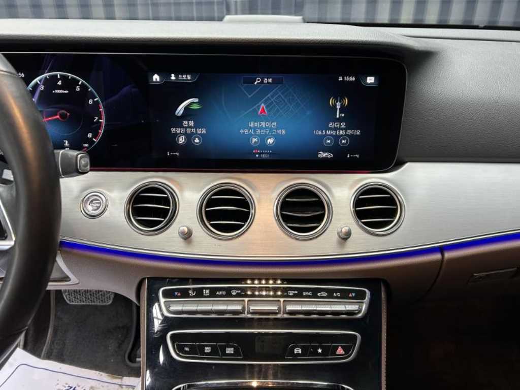 Mercedes Benz E class - Vista 9