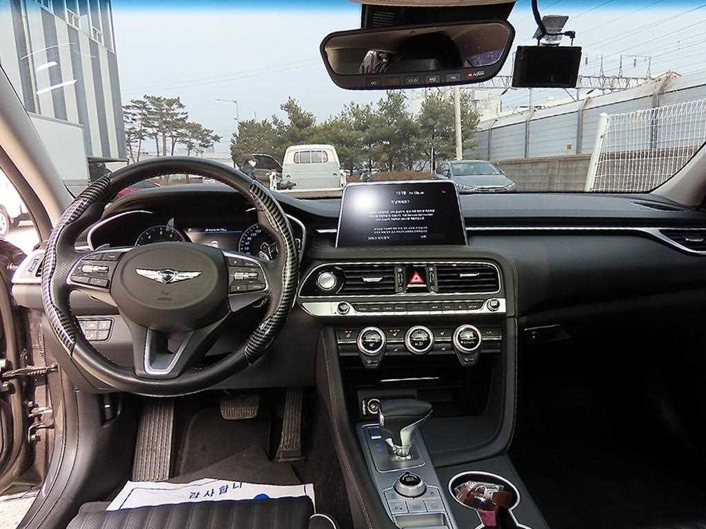 Genesis G70 - Vista 7