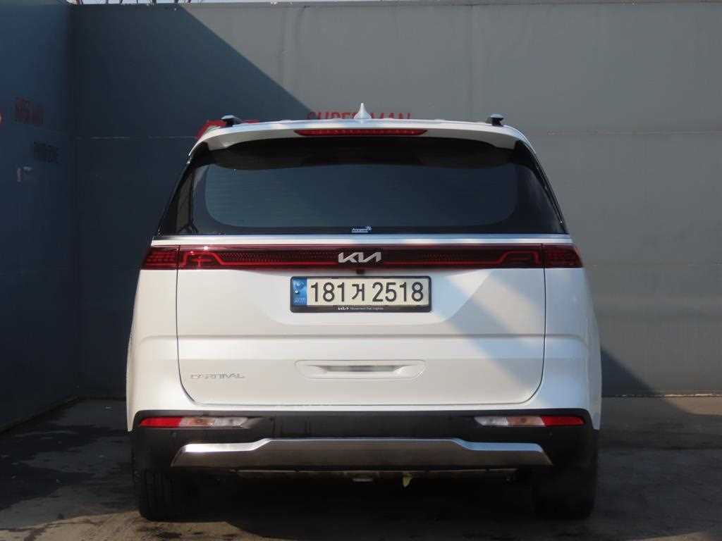 KIA Carnival - Vista 4