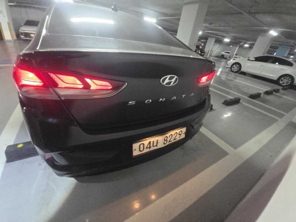 HYUNDAI Sonata - Vista 2