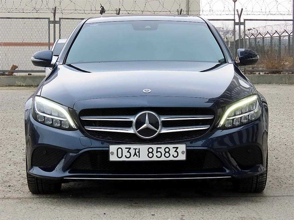 Mercedes Benz C Class 2019 Azul - Importación desde Corea - HF Imports Iquique - Foto 1