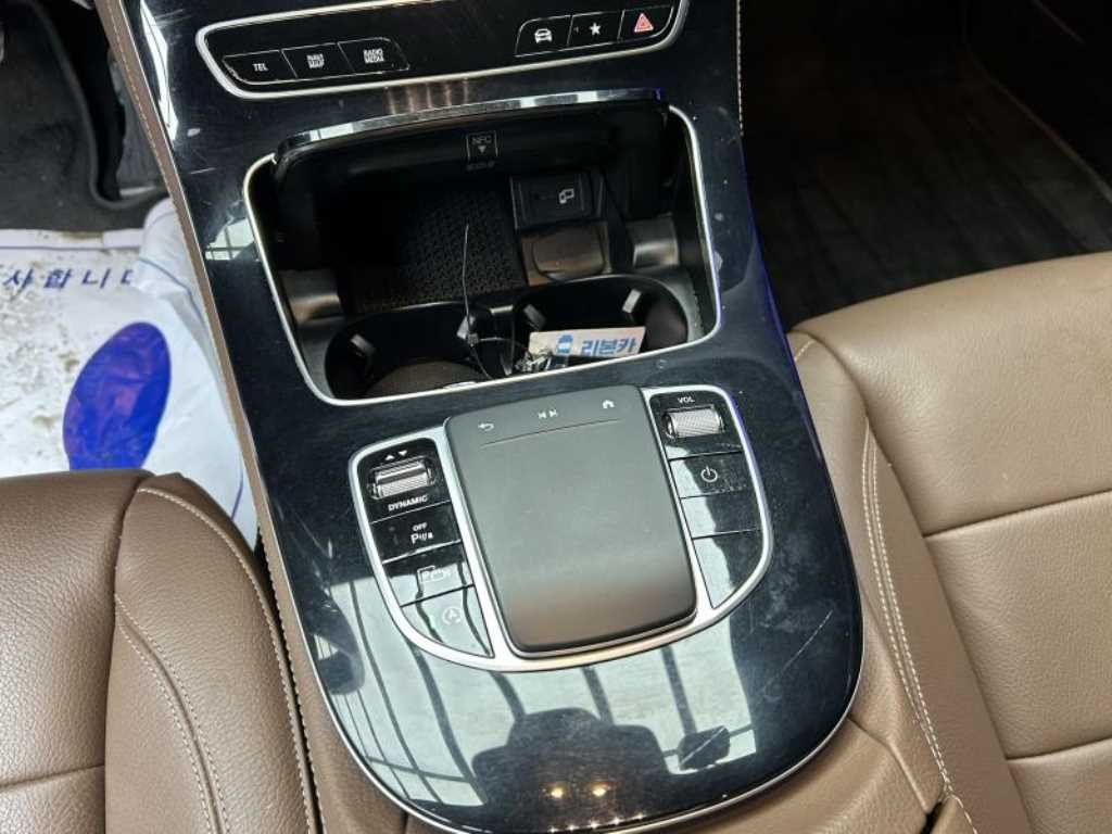 Mercedes Benz E class - Vista 10