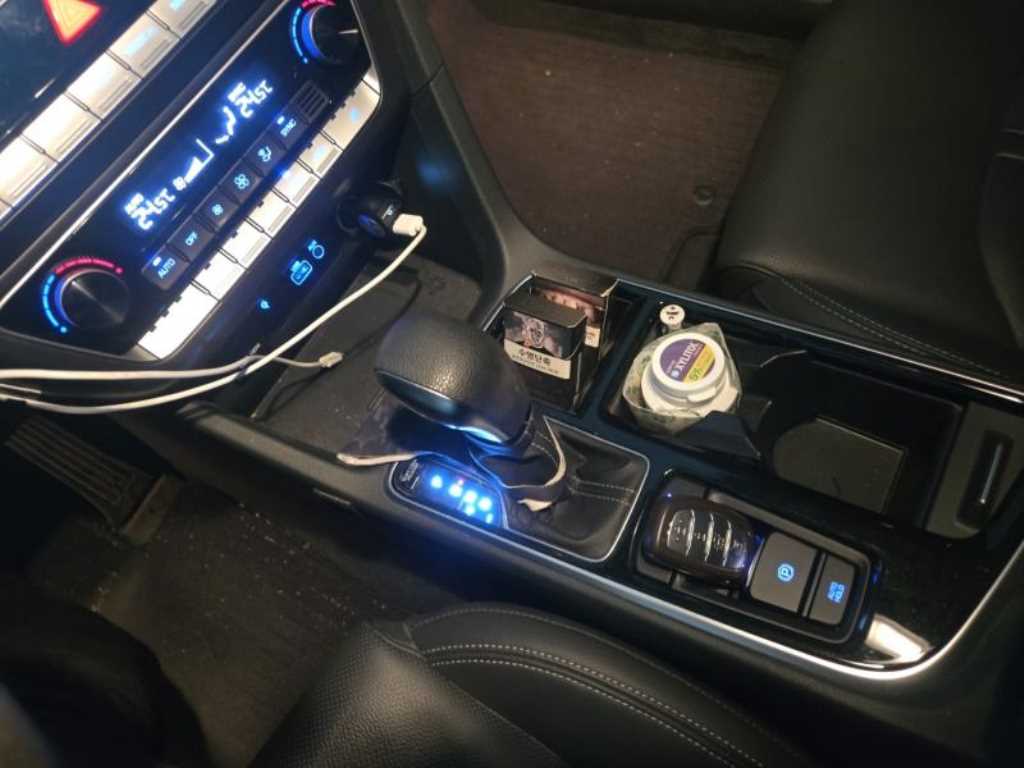 HYUNDAI Sonata - Vista 8