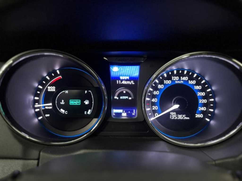 HYUNDAI Sonata - Vista 10