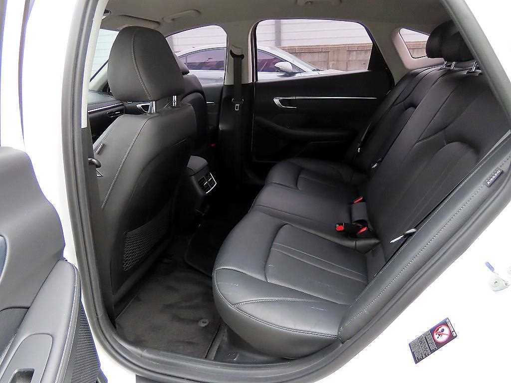 HYUNDAI Sonata - Vista 6