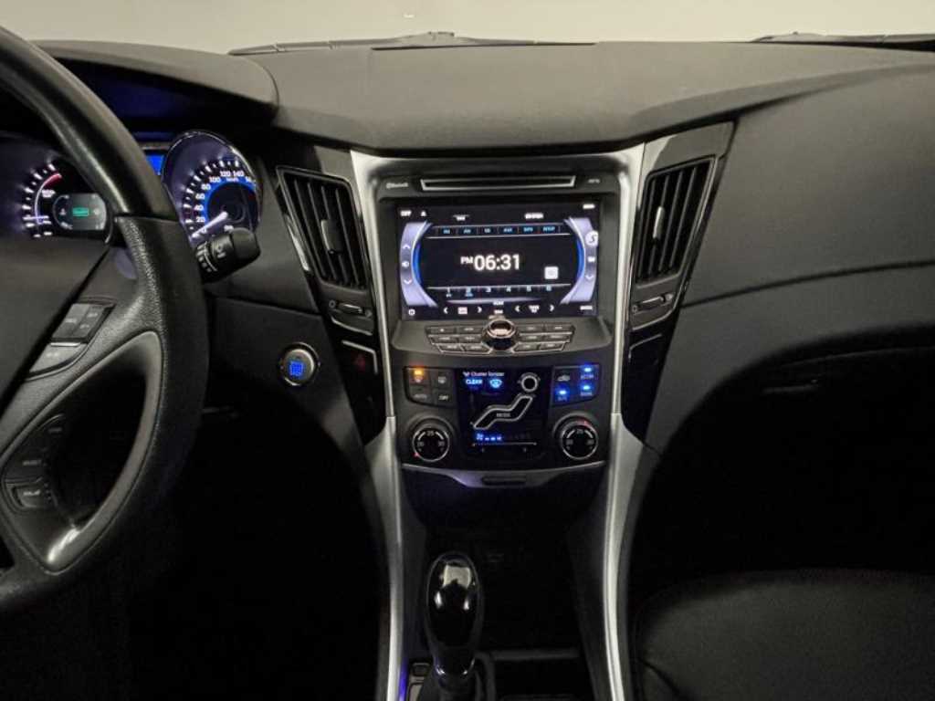 HYUNDAI Sonata - Vista 11