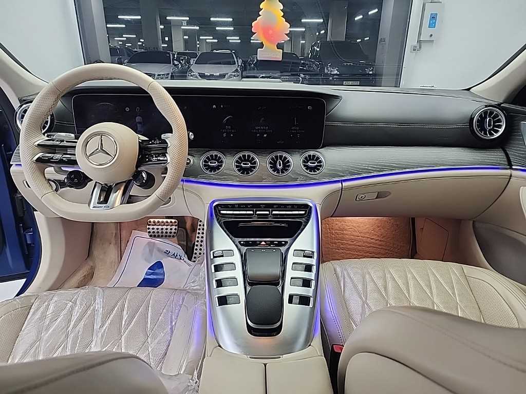 Mercedes Benz AMG GT - Vista 7