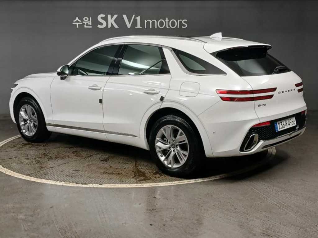 Genesis GV70 - Vista 4