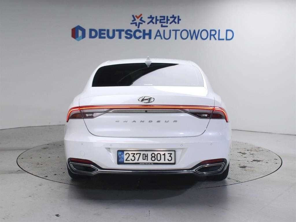 HYUNDAI Grandeur - Vista 4