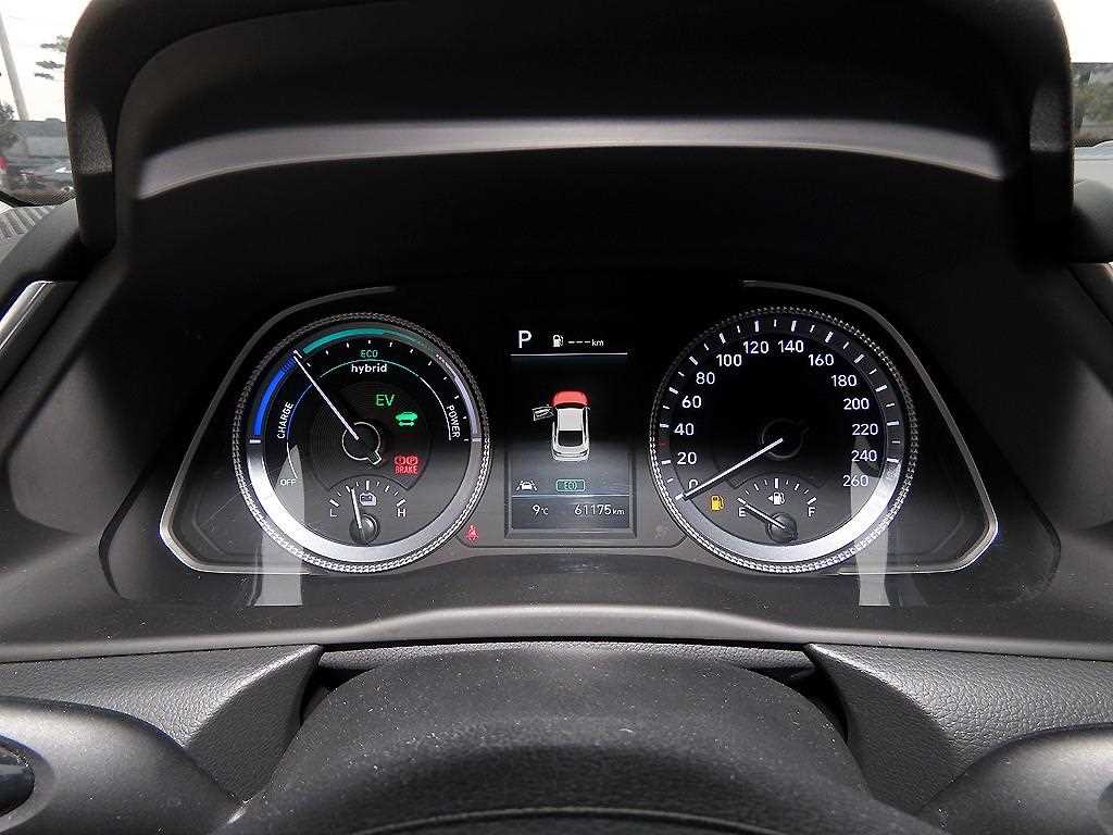 HYUNDAI Sonata - Vista 9