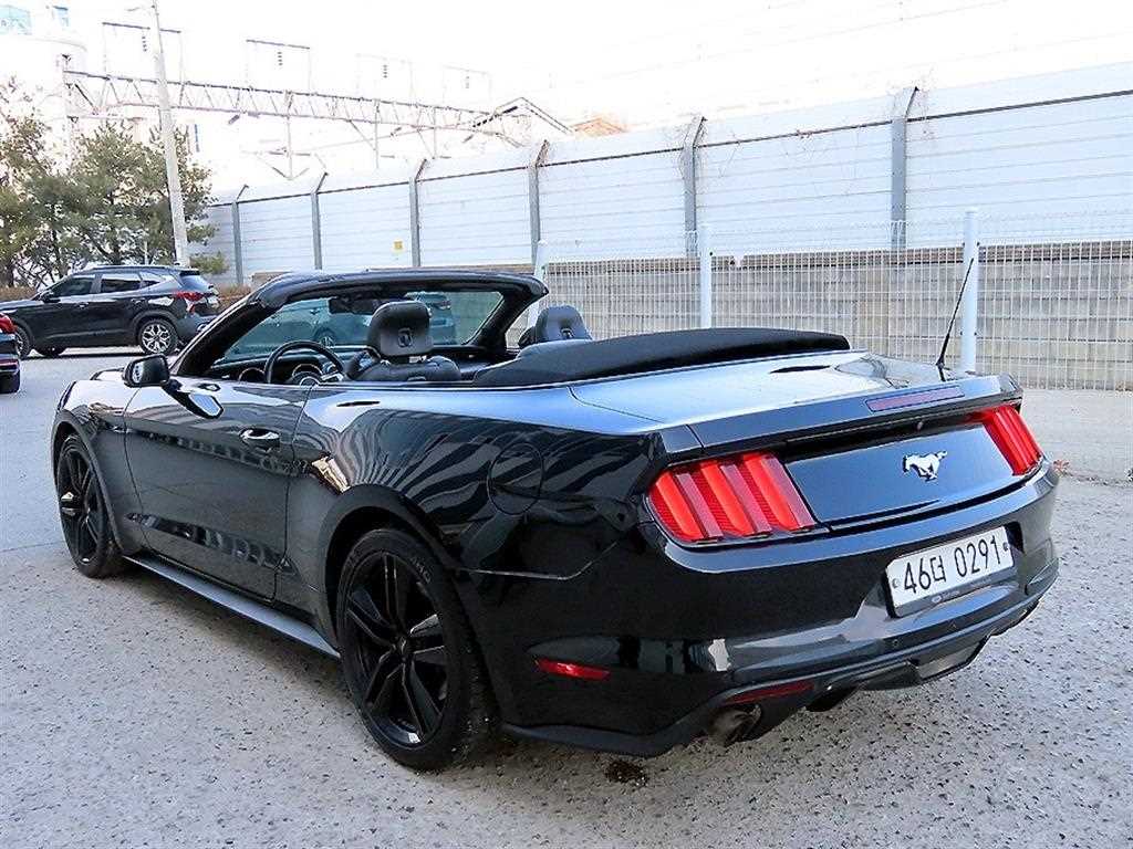 Ford Mustang - Vista 7