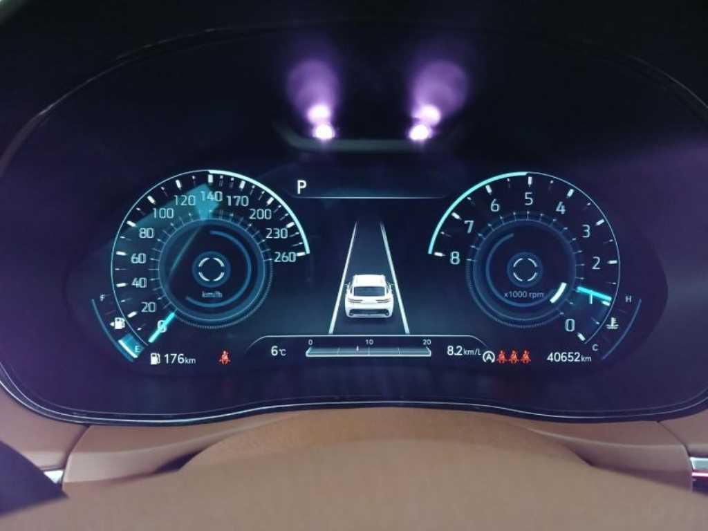 Genesis GV70 - Vista 9