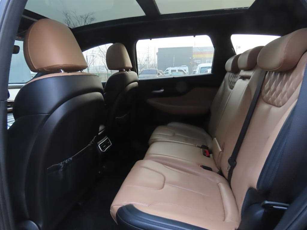 HYUNDAI Santa Fe - Vista 5