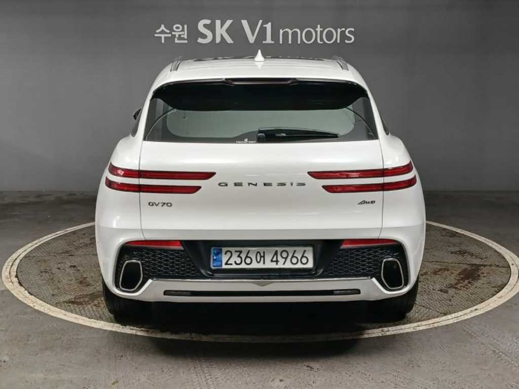 Genesis GV70 - Vista 5