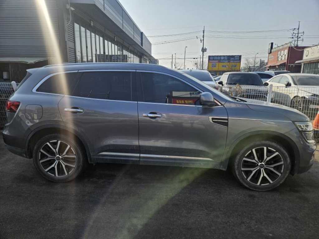 SAMSUNG QM6 - Vista 2