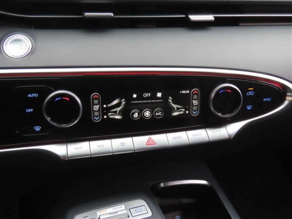 Genesis GV70 - Vista 7