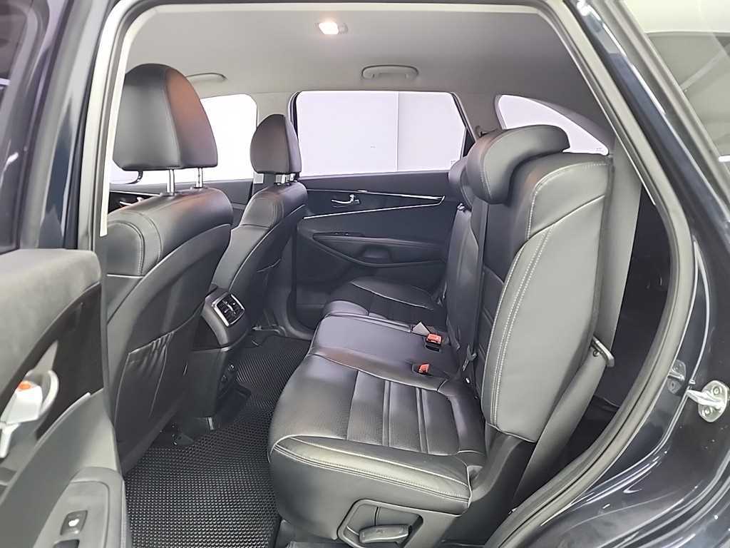 KIA Sorento - Vista 12