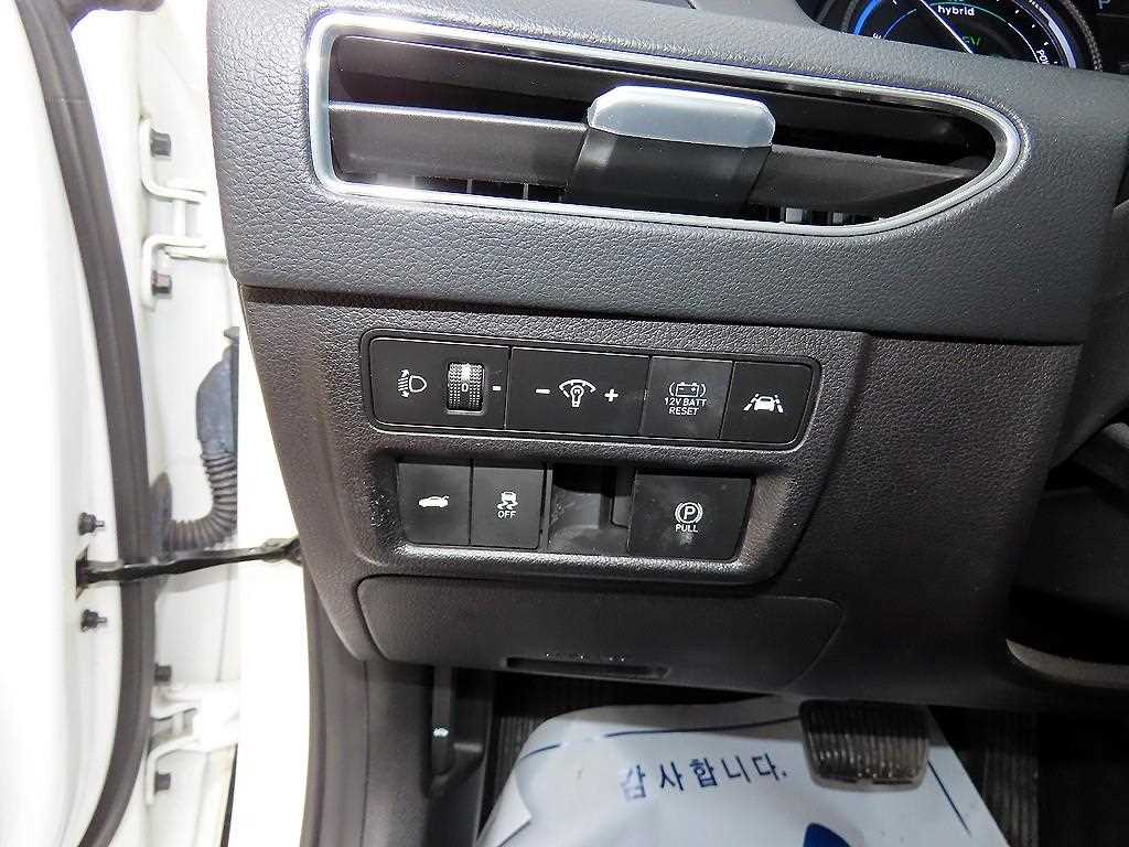 HYUNDAI Sonata - Vista 12