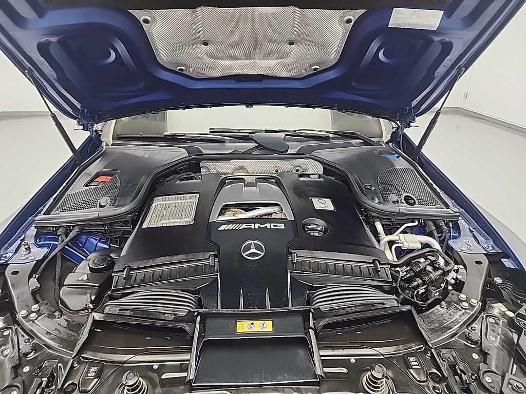 Mercedes Benz AMG GT - Vista 5