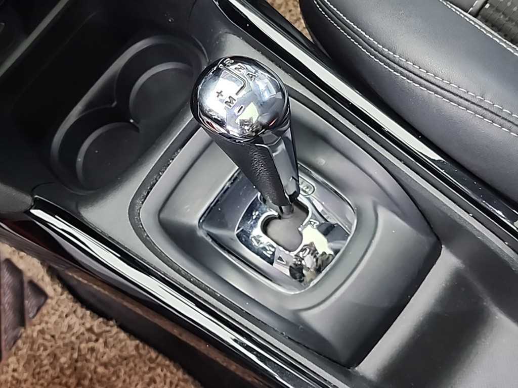 Peugeot 2008 - Vista 8