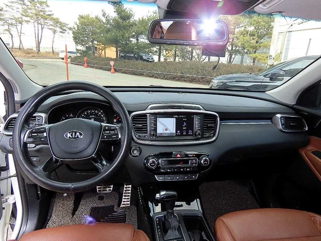 KIA Sorento - Vista 7