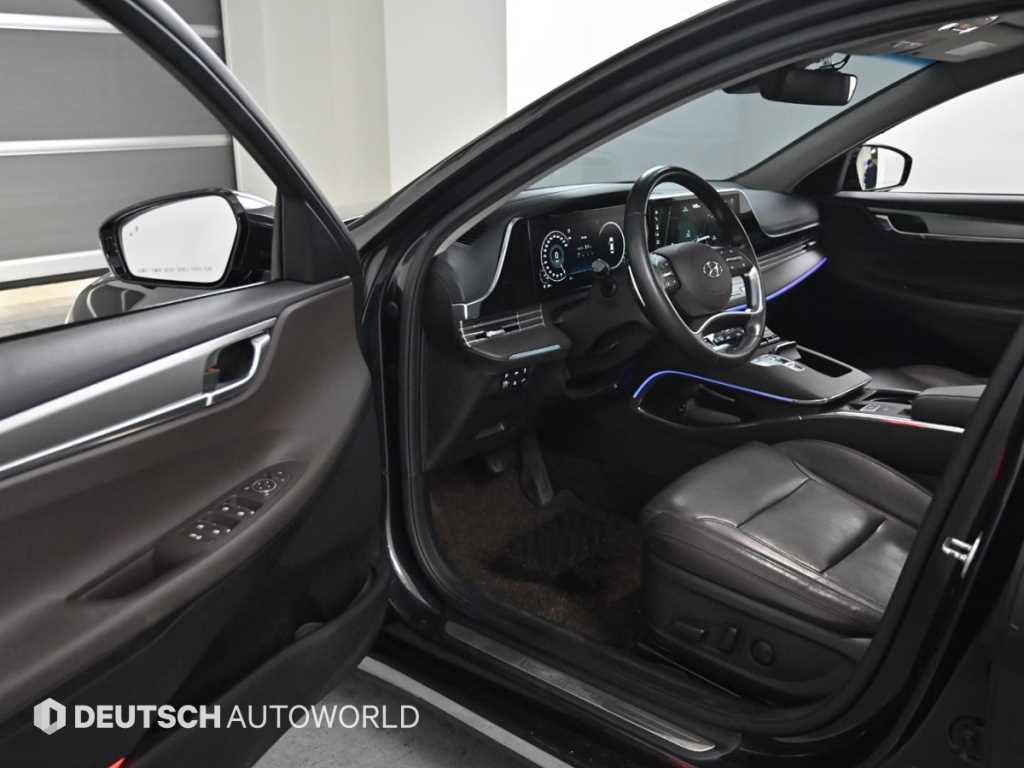 HYUNDAI Grandeur - Vista 11