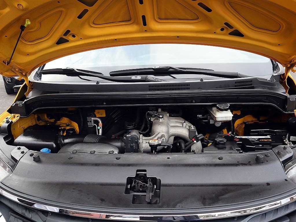 HYUNDAI Starex 2019 Amarillo - Importación desde Corea - HF Imports Iquique - Foto 15