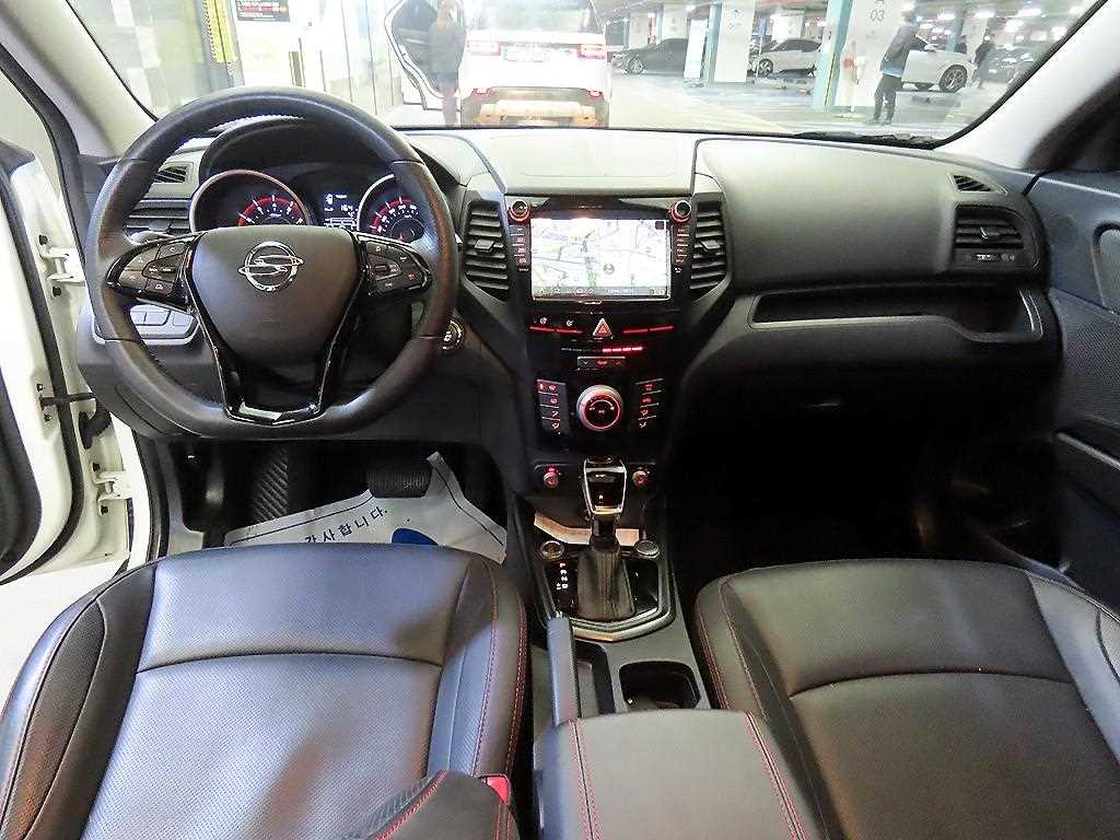 Ssangyong Tivoli - Vista 10