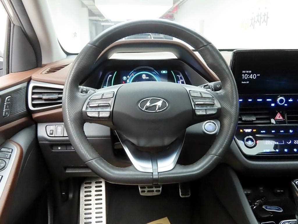 HYUNDAI Ioniq - Vista 7