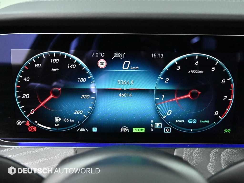 Mercedes Benz E class - Vista 8