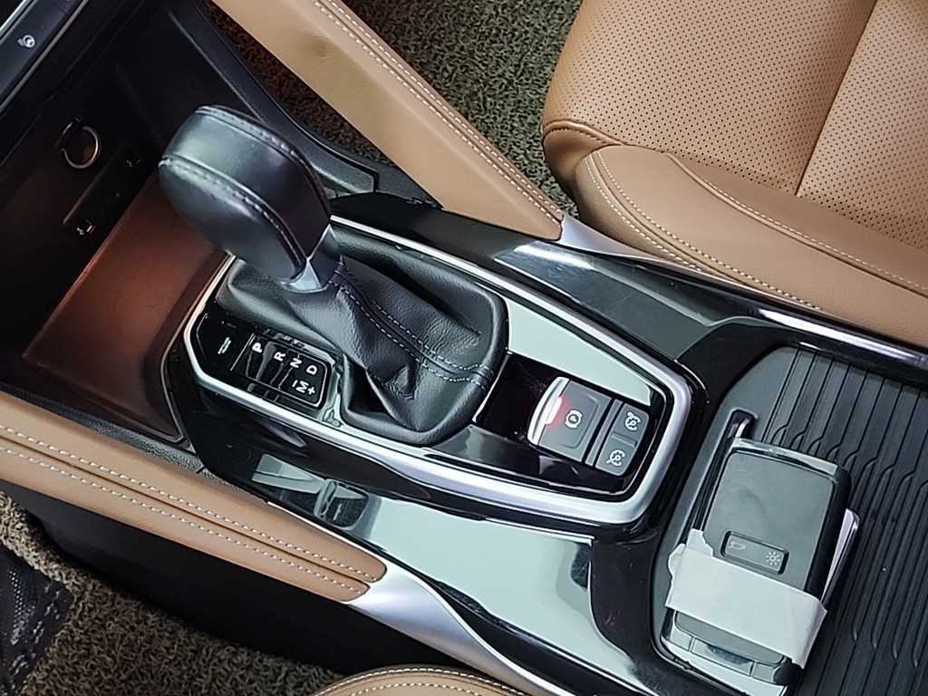 SAMSUNG QM6 - Vista 8