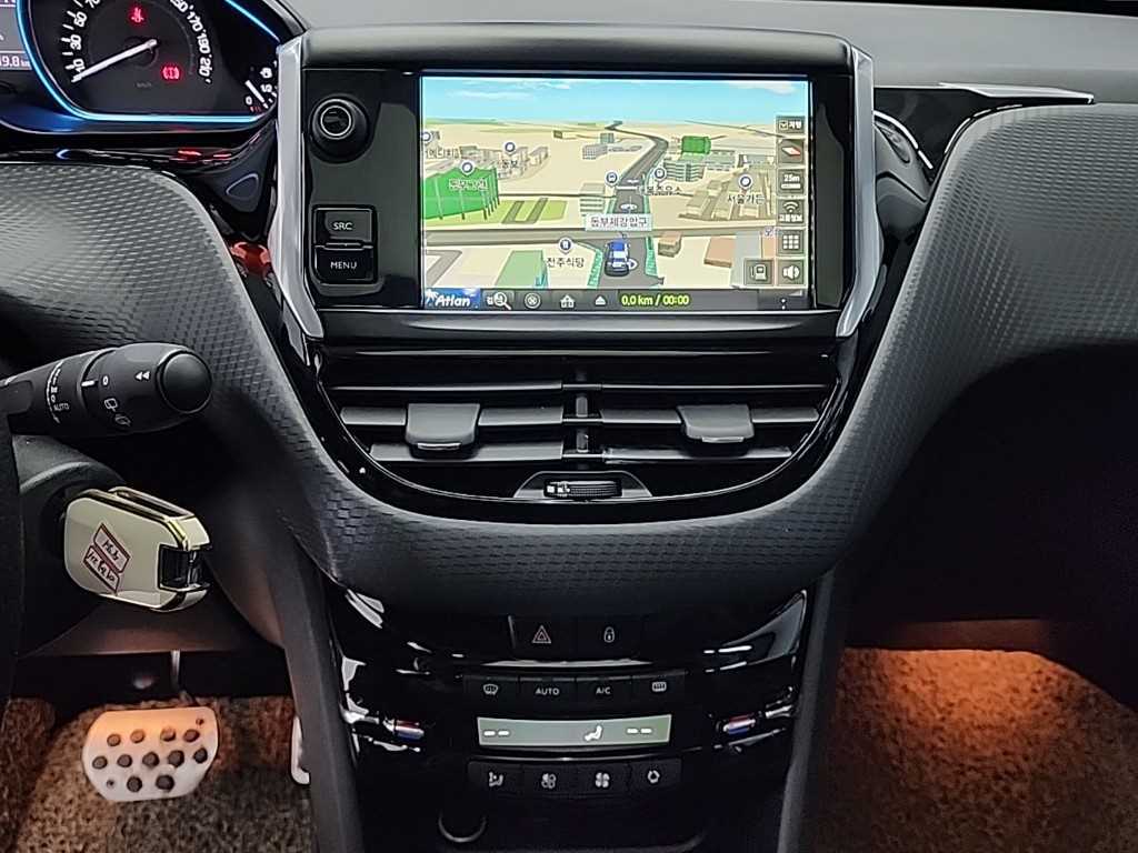 Peugeot 2008 - Vista 10