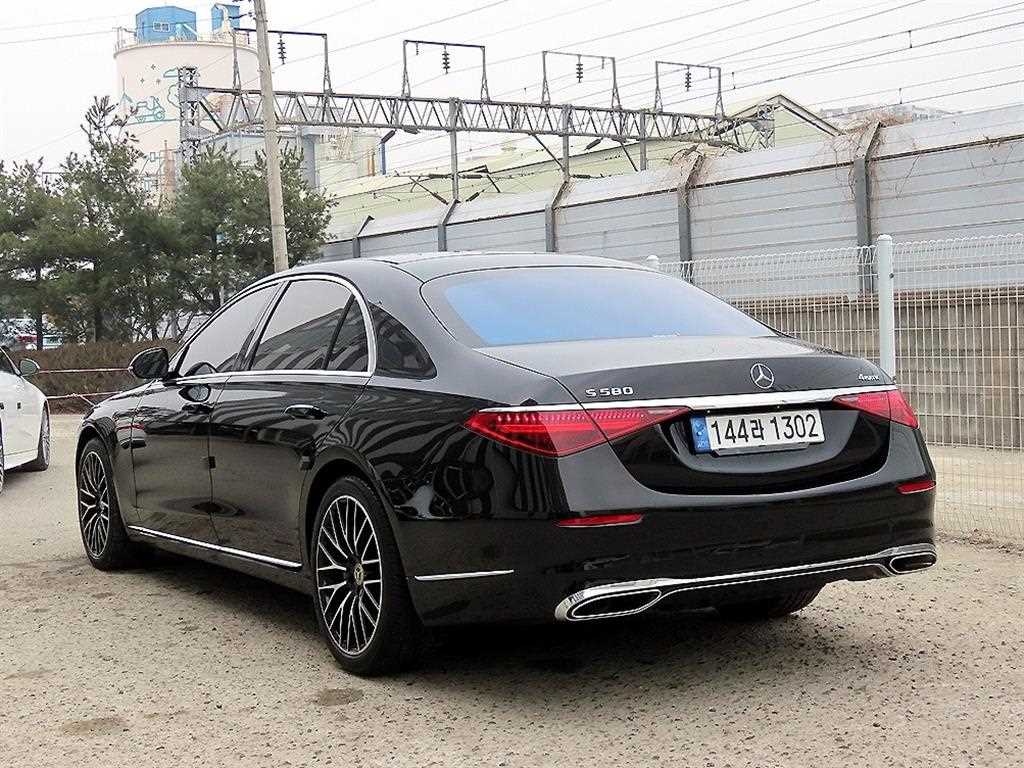Mercedes Benz S Class - Vista 3
