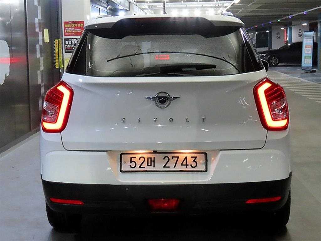 Ssangyong Tivoli - Vista 5